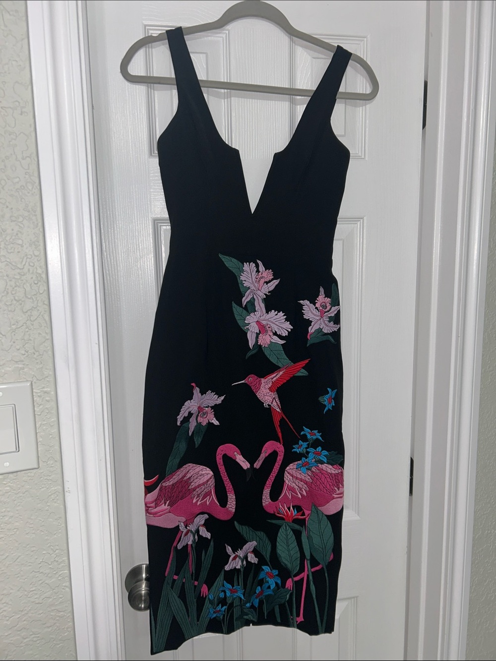 House of CB Black Floral & Flamingo V-Neck Midi Dress xs